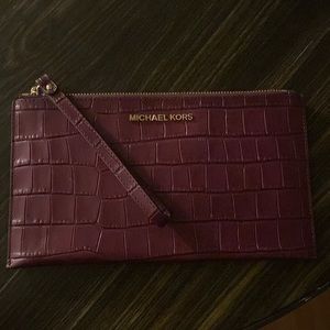 Michael Kors Berry Wristlet